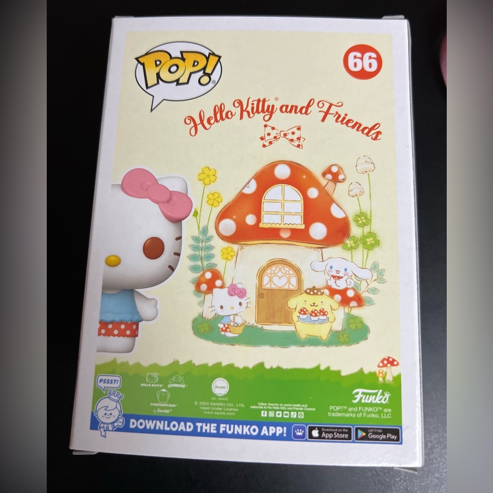 Sanrio Limited Edition Hot Topic Hello Kitty Funko - Picture 4 of 4